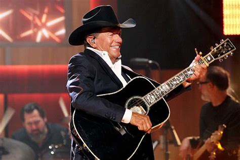 George Strait Sets Live Concert Date in Evansville, Ind.