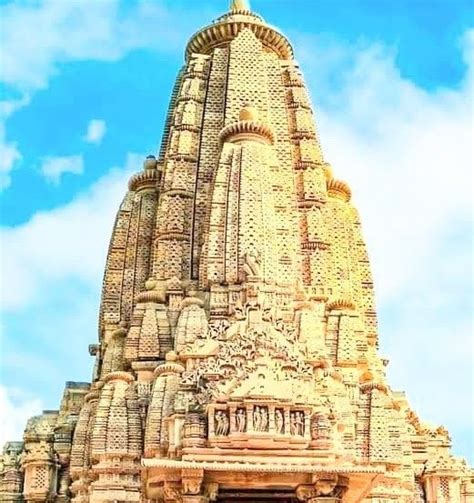 Lakshmana Temple, Khajuraho - Timing, History & Photos