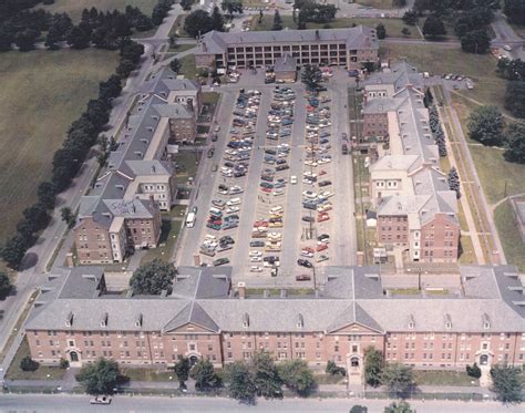 U.S. Army Intelligence School at Fort Devens closes, leads to ...