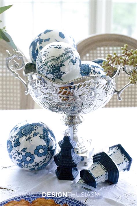 Using Blue and White Chinoiserie for Hanukkah Decorations