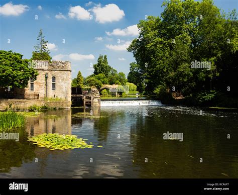 River Avon at Warwick Castle Stock Photo - Alamy