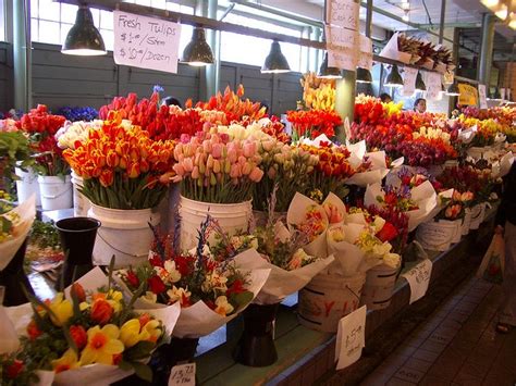 Flowers at Pike Place Market, Seattle | Pike place market flowers ...