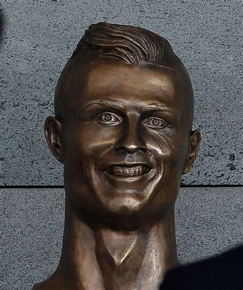 Cristiano Ronaldo’s New Statue Sparked A Hilarious Photoshop Battle (10 ...