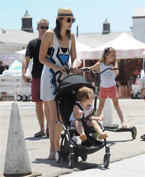 Gal Gadot Was Spotted Out with Her Family in Malibu 07/15/2018-3 – LACELEBS.CO