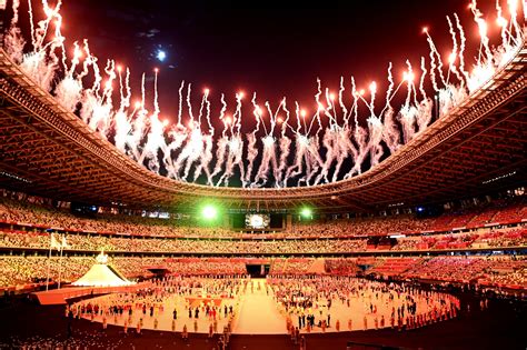 Tokyo Olympics opening ceremony clings to traditions - Los Angeles Times