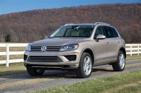 2016 Volkswagen Touareg Gets Price Reduction, Drops Hybrid Option