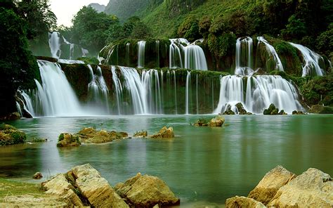 Download China Vietnam Waterfall Nature Ban Gioc-Detian Falls HD Wallpaper