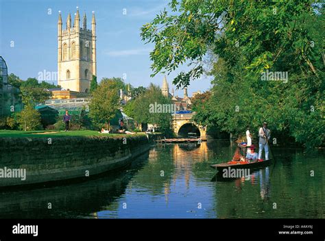 Punting on the river Cherwell near Magdalen College, Oxford Stock Photo ...