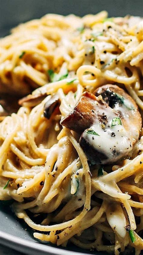 Creamy Garlic Herb Mushroom Spaghetti – Delicious Recipes