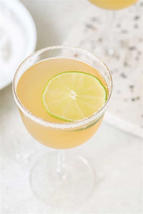 Three Ingredient Classic Daiquiri Recipe - Sugar and Charm