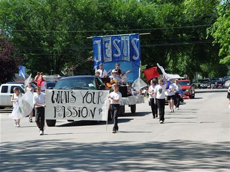 church float ideas for parades | Morris Community Church Parade Float during the Annual Morris ...