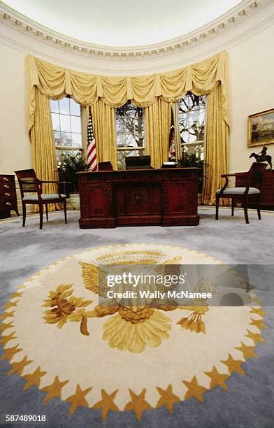 761 Oval Office Desk Stock Photos, High-Res Pictures, and Images ...