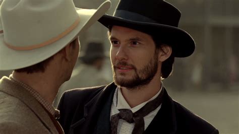 Ben Barnes of Westworld gets photoshopped in funny photos by his fans