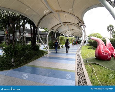 An Elevated Outdoor Park Called the Sky Garden at the SM City North Edsa Editorial Photography ...