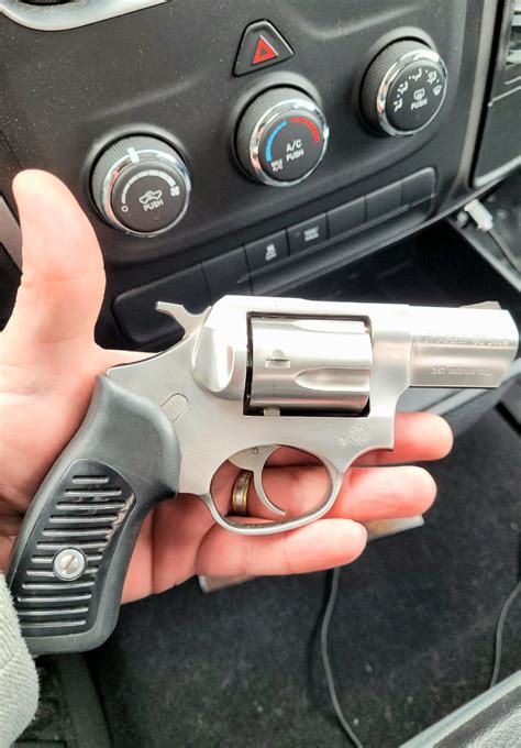 World's largest revolver, the Pfeifer Zeliska 600 Nitro Express : r/Revolvers