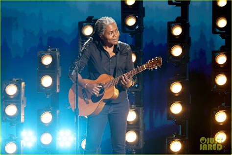 Tracy Chapman Joins Luke Combs at Grammys for First Live Performance in Four Years: Photo ...