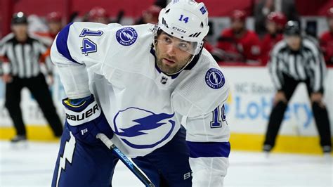 Lightning forward Pat Maroon flaps his wings, squawks at Panthers in Game 2 | WFLA