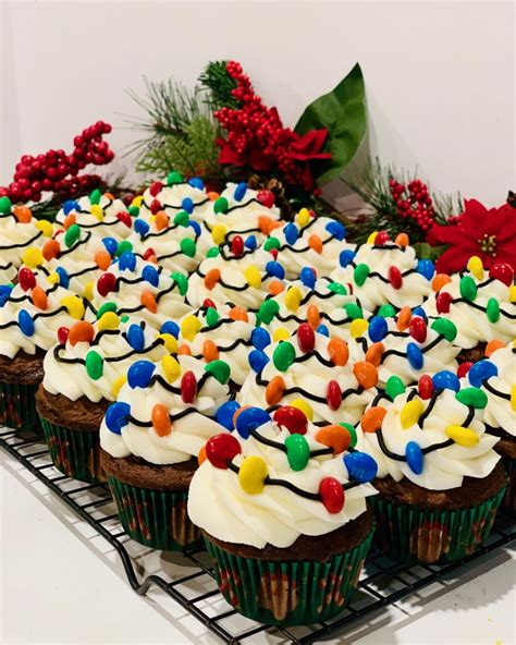 Christmas Light Cupcakes - Intensive Cake Unit