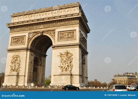 Paris, Place Charles De Gaulle Stock Photo - Image of blue, autos: 19013838