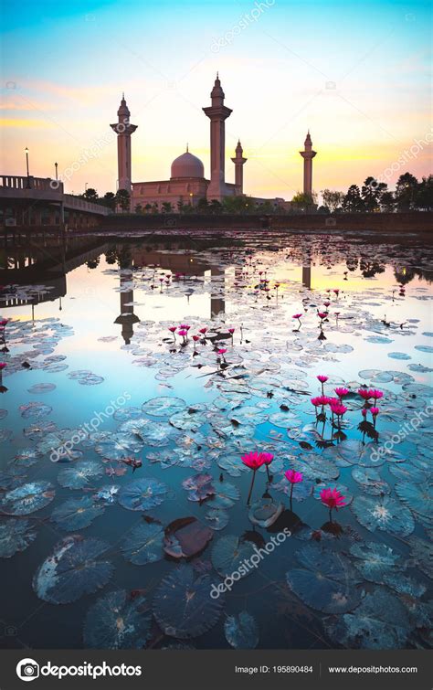 Tengku Ampuan Jemaah Mosque Bukit Jelutong Mosque Beautiful Sunrise ...