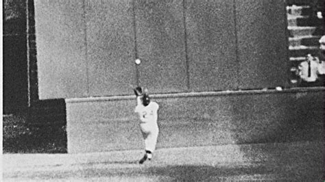 Willie Mays made historic catch for Giants 61 years ago - ABC7 San ...