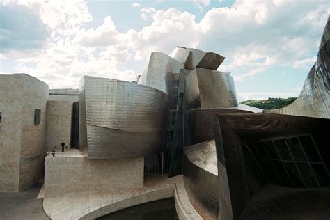 Galería de Clásicos de Arquitectura: Museo Guggenheim Bilbao / Frank ...