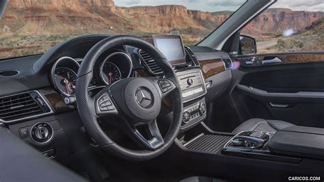 2017 Mercedes-Benz GLS 450 (US-Spec) - Interior | Caricos