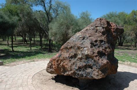 Meteorito - Campo del Cielo- Chaco | Campo del cielo, Meteorite, Rock minerals