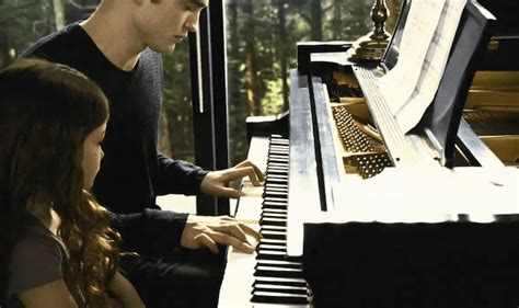 The 10 Best Twilight Music to Play on Piano - La Touche Musicale