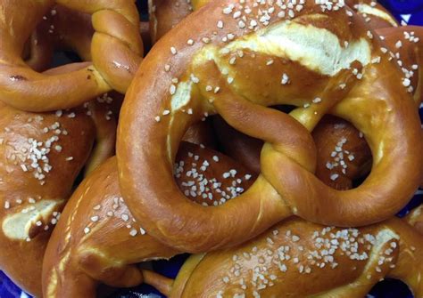 Laugenbrezel — Rezepte Suchen