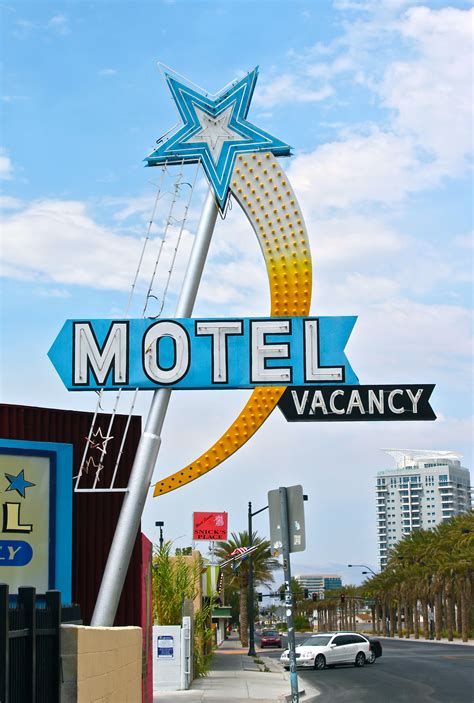 Daily Neon: The Star Motel Neon Sign in Downtown Las Vegas : Las Vegas 360