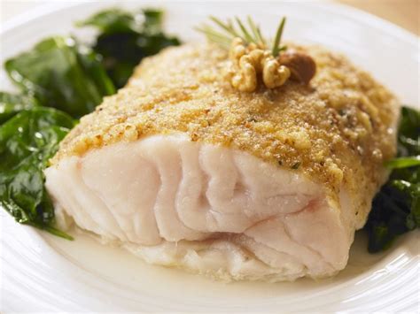 White Fish Fillet with Nut Topping recipe | Eat Smarter USA