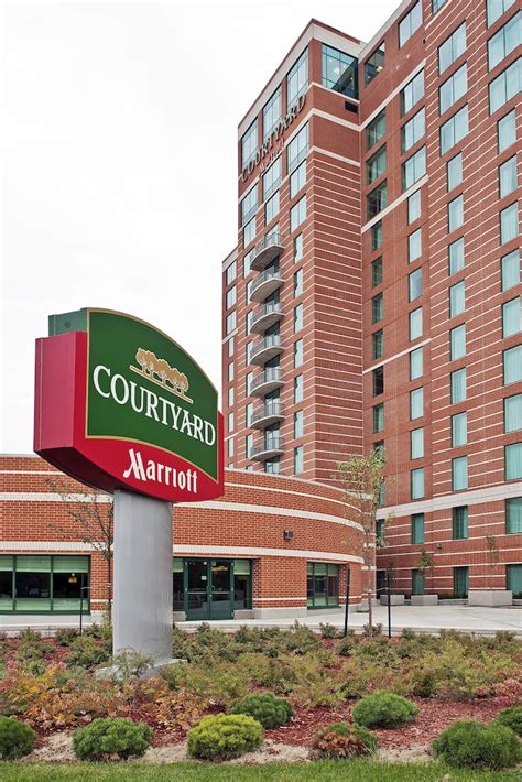 COURTYARD BY MARRIOTT® OTTAWA EAST - Ottawa ON 200 Coventry Rd. K1K4S3