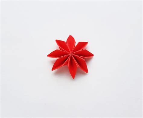 Origami Poinsettia Flowers | Crafts | Hawaii Travel with Kids