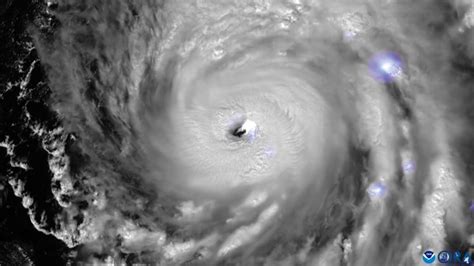 Stunning timelapse shows Hurricane Ian formation from space | CNN