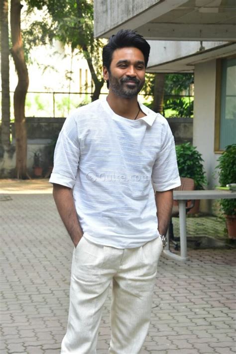 Dhanush Goes Casual Yet Attractive For 'Atrangi Re' Promotions ...