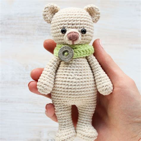 Teddy bear holding a heart pattern - printable PDF – Amigurumi Today Shop