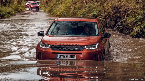 2020 Land Rover Discovery Sport - Off-Road | Caricos