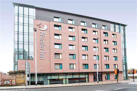 Premier Inn Manchester City Centre West Hotel - Hotels in Salford M3 5EN - 192.com