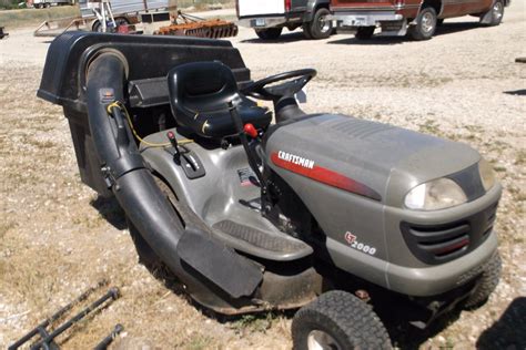 Craftsman LT 2000 Riding Mower- Kohler Pro 17 OHV- Bagger- Everything works