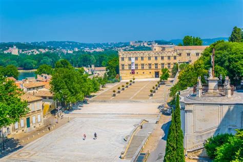 15 Best Things to Do in Avignon (France) - The Crazy Tourist