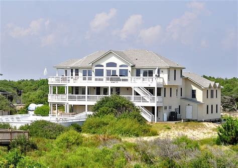 Outer Banks Rentals & NC Oceanfront Vacation Home Rentals | Vacation home rentals, Beach cottage ...