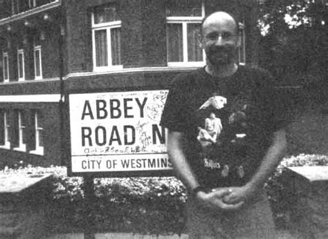 Abbey Road Crossing - November 2005