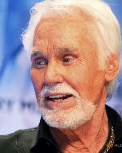 Kenny Rogers, the country singer dies at age 81! – Married Biography