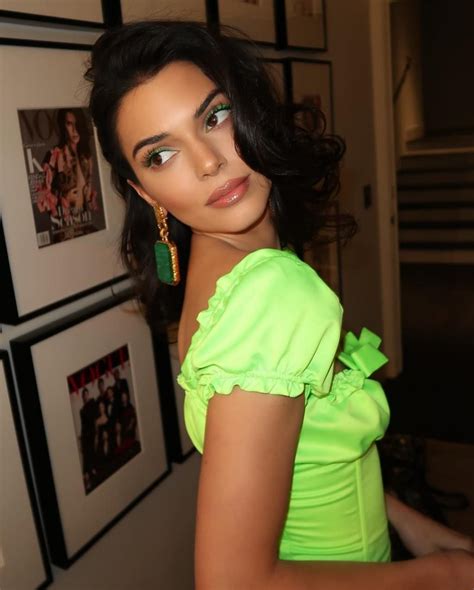 Kendall Jenner Sexy (3 Hot Pics) | #TheFappening