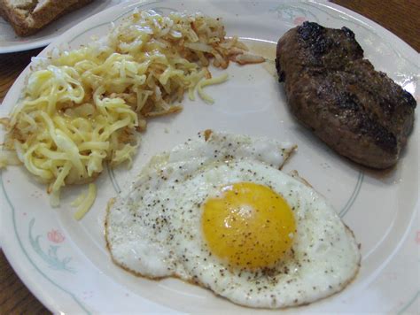 Diab2Cook: Bison Sirloin Steak, Eggs, and Hash Browns - Oh My!