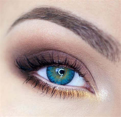 FreshLook ColorBlends Turquoise cosmetic contact lenses. Transform your ...