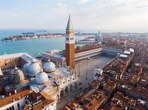 Venice postpones tourist tax until 2022 — Il Globo