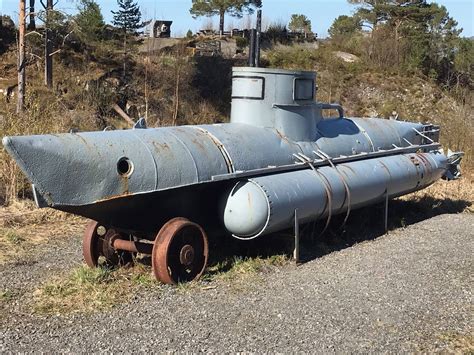 German “Biber” midget submarine at Kvalvik Coastal Fortress in Norway. One of 7 left : r/submarines