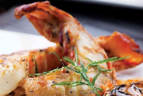 Fill Up on King Crab Legs at Las Vegas' Absolute Best Seafood Buffets | Las vegas eats, Best ...